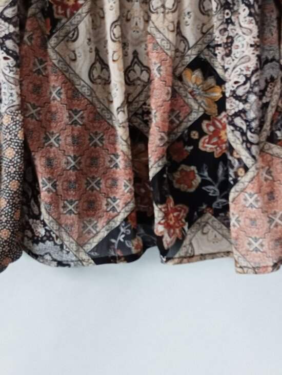 MAURICES Beige Patterned Peasant Blouse Size XS ($14) - Picture 7 of 11